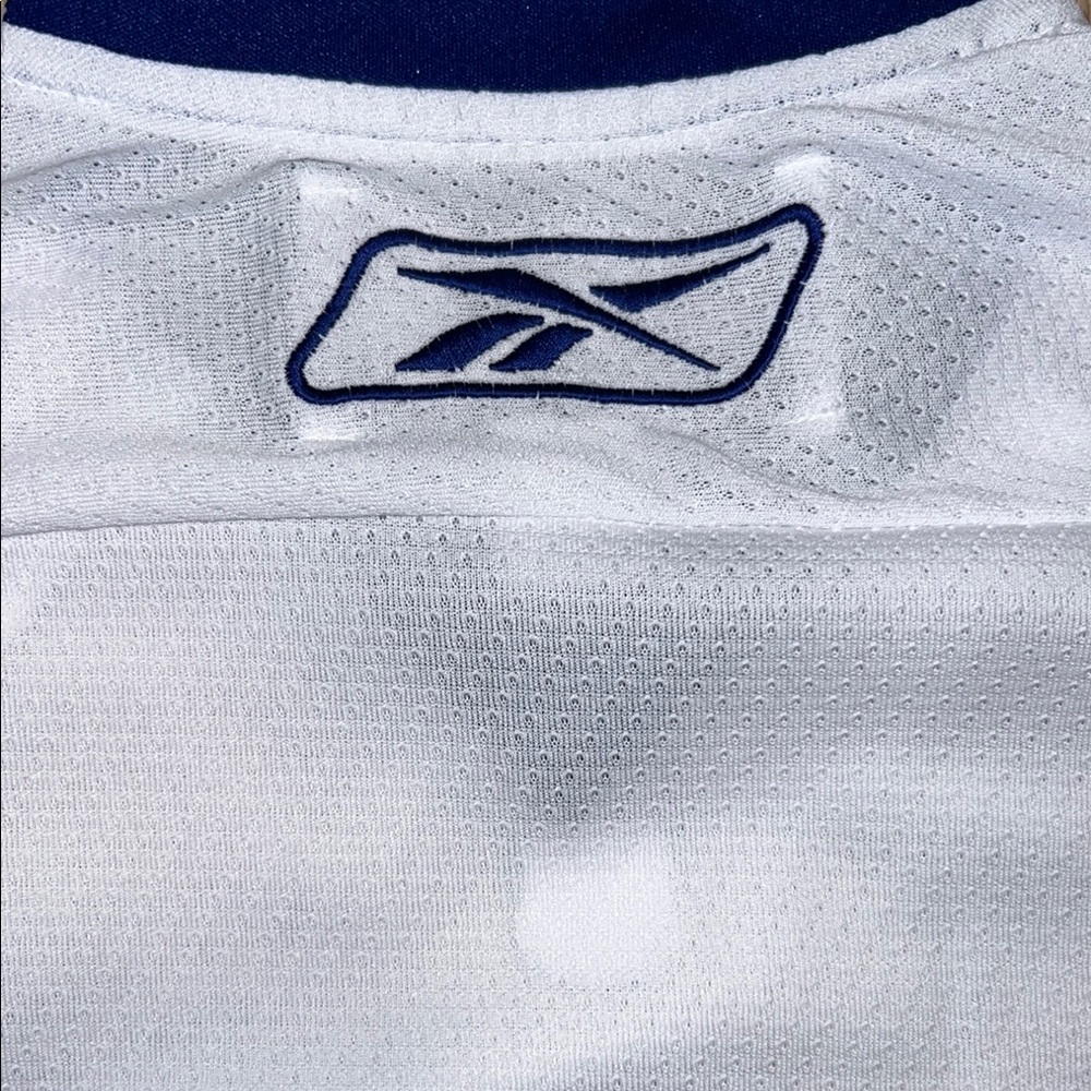 Reebok White and Blue Kids Toronto Maple Leafs Jersey (EUC) - Picture 4 of 6